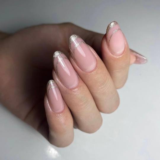 V3 Beauty #sarajevo Izlivanje noktiju Izlivanje noktiju gelom - S dužina