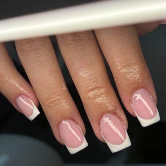 Artistic Beauty #sarajevo Nadogradnja noktiju Nadogradnja noktiju tipsama