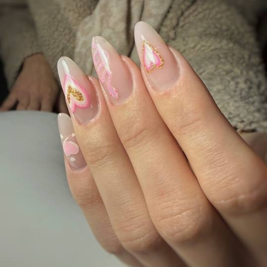 Lovely Em salon & head spa usluga