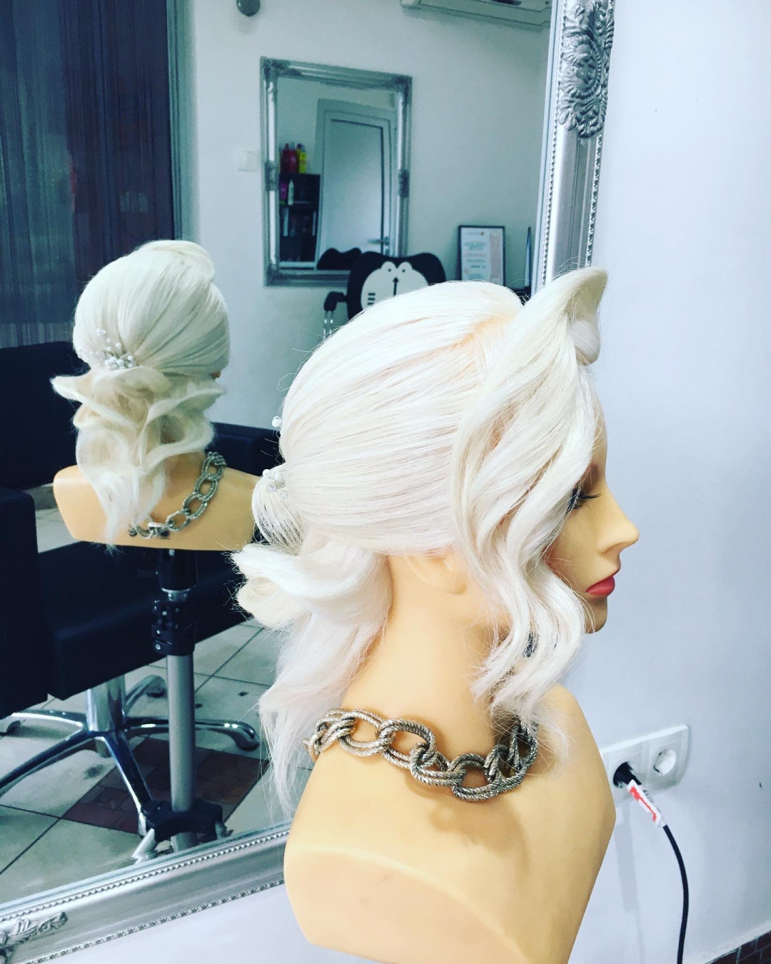 Svečana frizura složena - kratka kosa - Frisco, Sarajevo Svečane i frizure za svadbu Frizerski saloni Svečane i frizure za svadbu, Sarajevo, Centar - Stari Grad