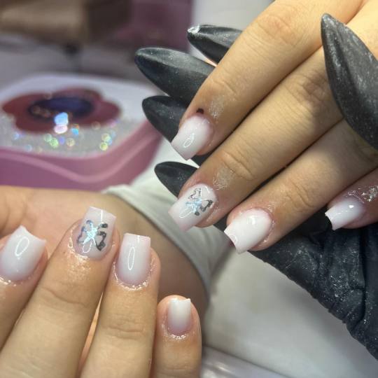 Poezija ljepote #sarajevo Nadogradnja noktiju Nadogradnja noktiju tipsama - french / ombre