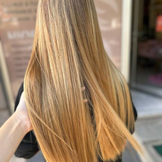 Poezija ljepote #sarajevo Farbanje kose Preliv - duga kosa