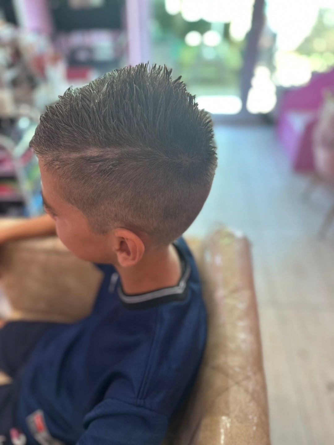 Dječije muško šišanje - Poezija ljepote, Sarajevo Berberin Muški frizeri Berberin, Sarajevo, Novo Sarajevo - Novi Grad