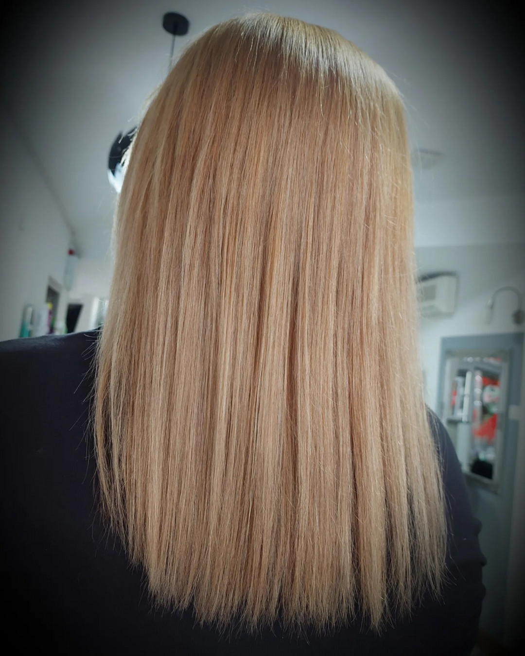 Blajhanje cijele dužine - duga kosa - Frisco, Sarajevo Blajhanje kose Frizerski saloni Blajhanje kose, Sarajevo, Centar - Stari Grad