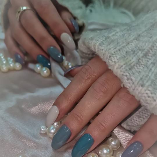 Artistic Beauty #sarajevo Manikir Kombinovani manikir + gel lak / trajni lak