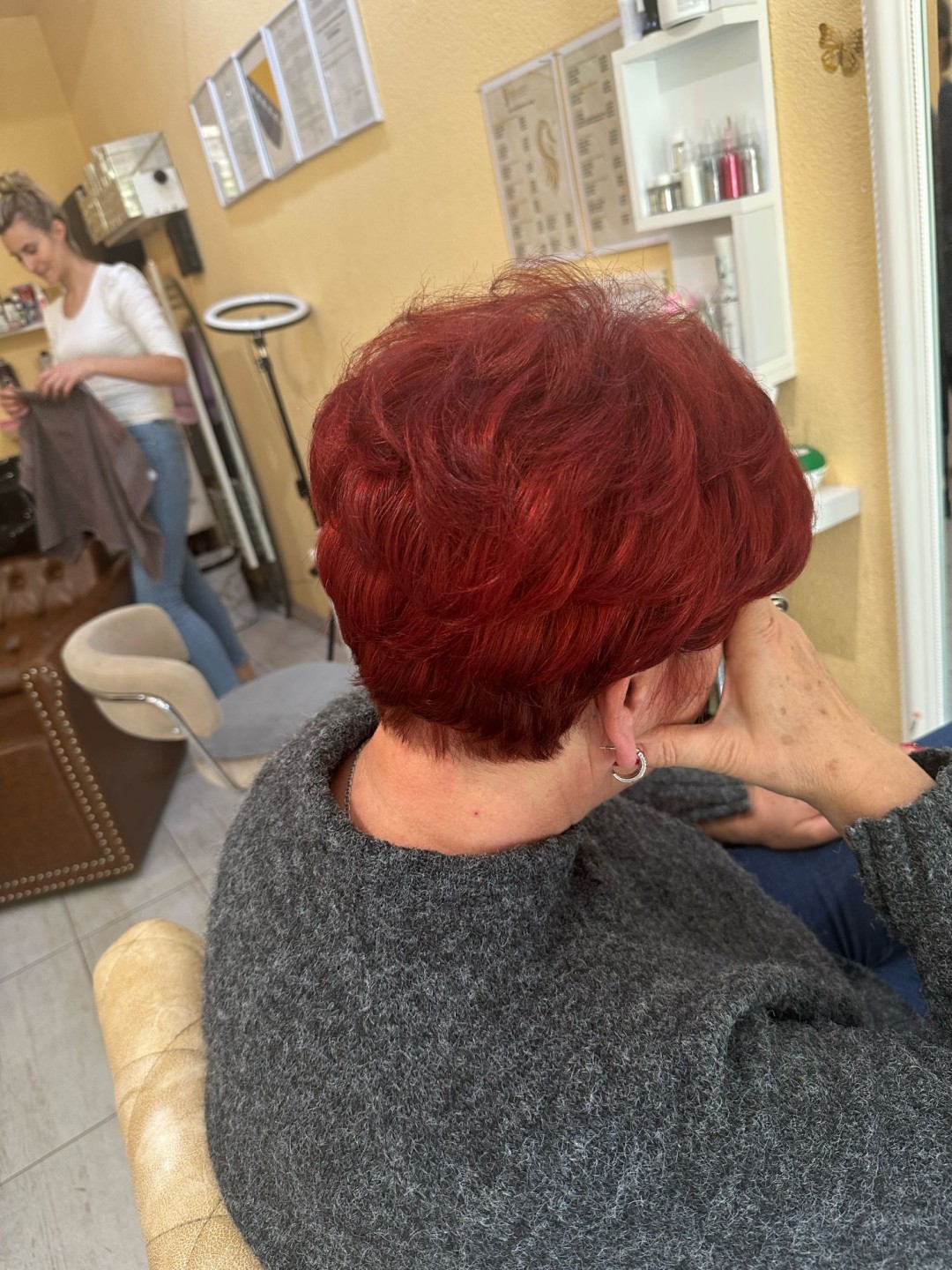 Poezija ljepote #sarajevo Feniranje i stilizovanje Pranje kose + feniranje - kratka kosa