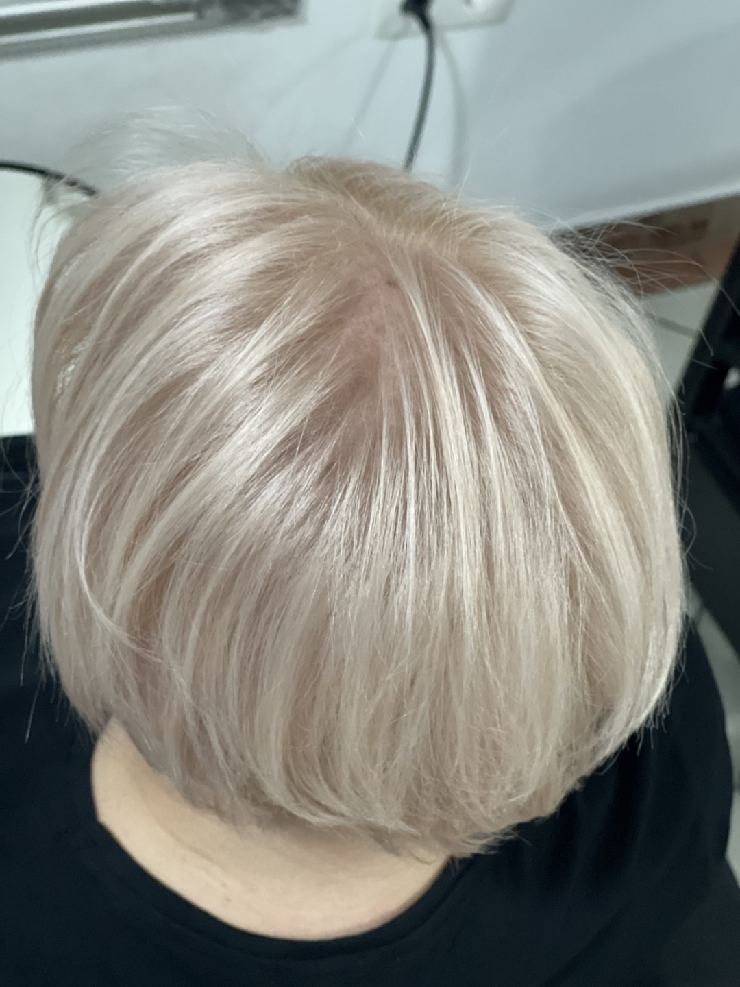 Farbanje cijele dužine kose - kratka kosa - Frisco, Sarajevo Farbanje kose Frizerski saloni Farbanje kose, Sarajevo, Centar - Stari Grad