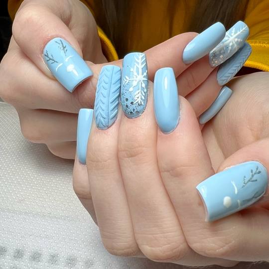 La Crème Beauty Studio #sarajevo Izlivanje noktiju Izlivanje noktiju gelom - L dužina Izliveni dug