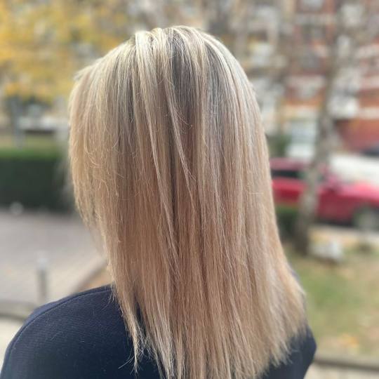 Poezija ljepote #sarajevo Pramenovi pramenovi sisanne preliv - kosa srednje dužine