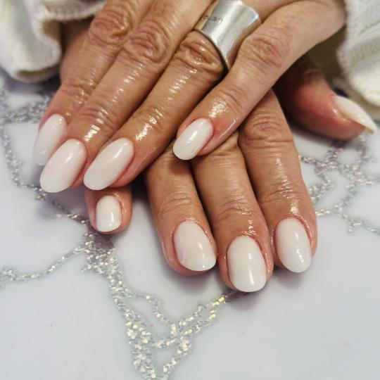 SD Nail Studio #sarajevo Korekcija noktiju Korekcija noktiju trajni lak ili gel bez nail art i sl