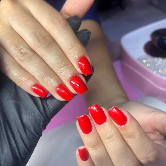 Poezija ljepote #sarajevo Ojačavanje noktiju Gel na prirodne nokte - boja