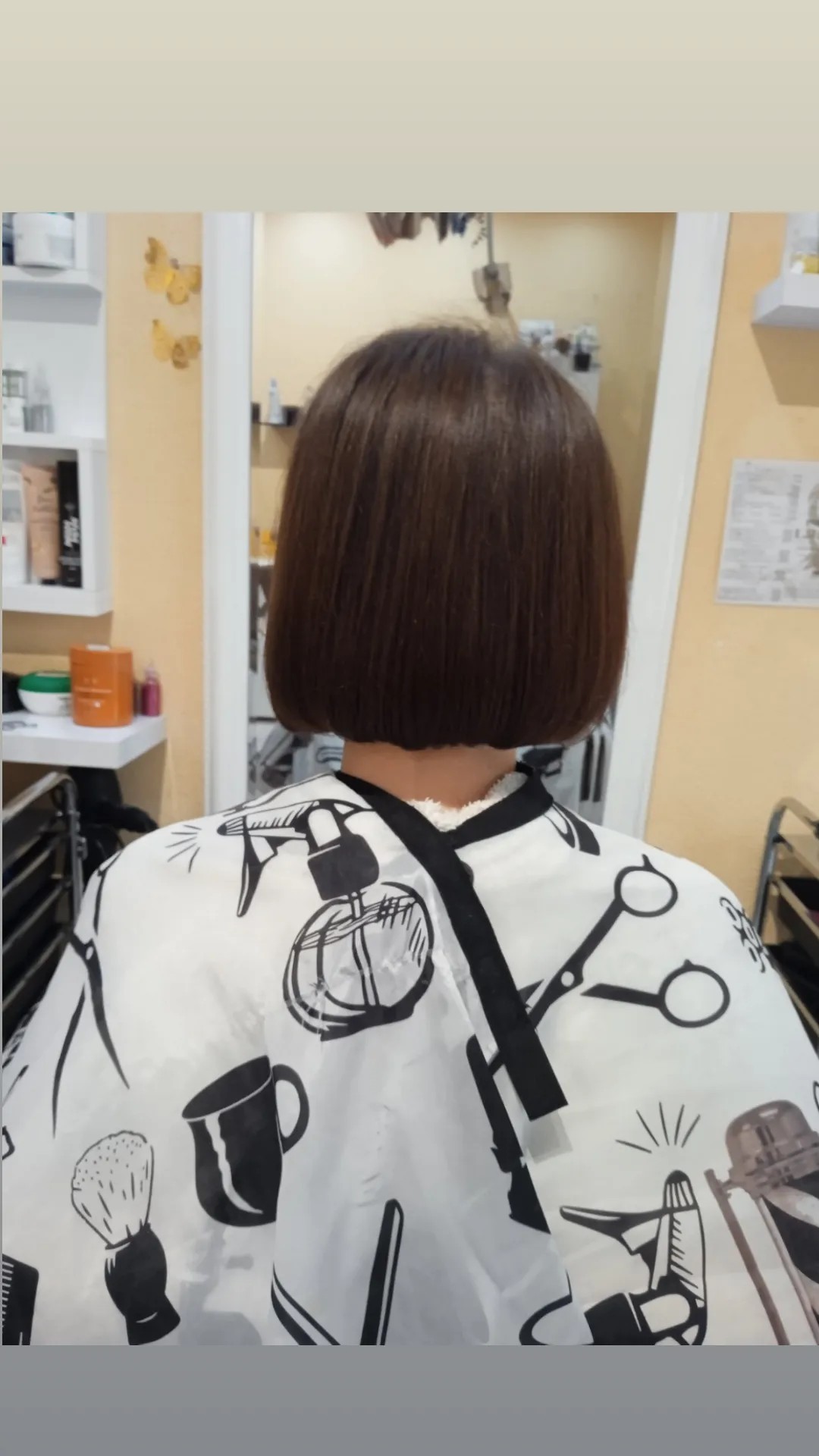 Poezija ljepote #sarajevo Žensko šišanje Žensko šišanje + pranje kose + feniranje - kratka kosa