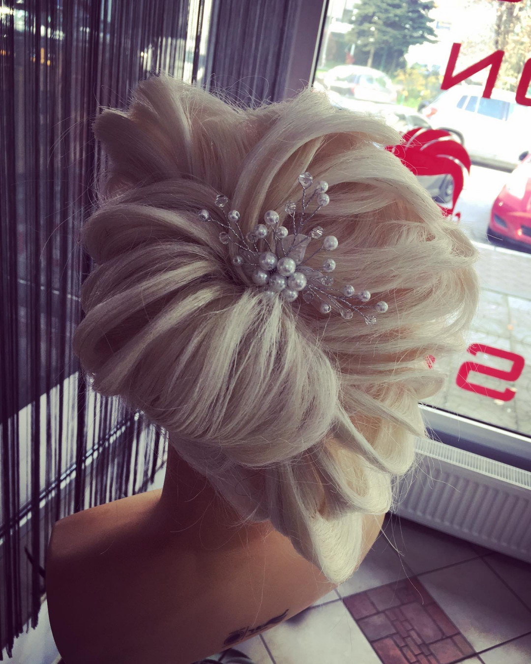 Svečana frizura složena - kratka kosa - Frisco, Sarajevo Svečane i frizure za svadbu Frizerski saloni Svečane i frizure za svadbu, Sarajevo, Centar - Stari Grad