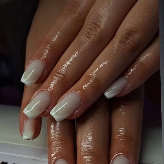 Poezija ljepote #sarajevo Nadogradnja noktiju Nadogradnja noktiju tipsama - french / ombre