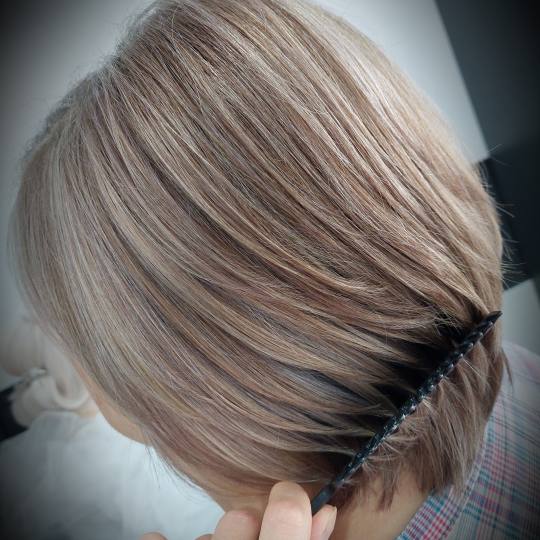 Frisco #sarajevo Farbanje kose Preliv - kosa srednje dužine