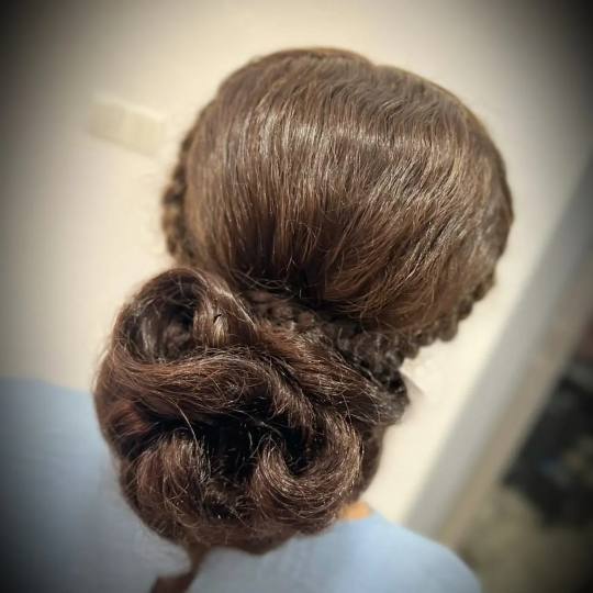 Frisco #sarajevo Svečane i frizure za svadbu Svečana frizura složena - kratka kosa