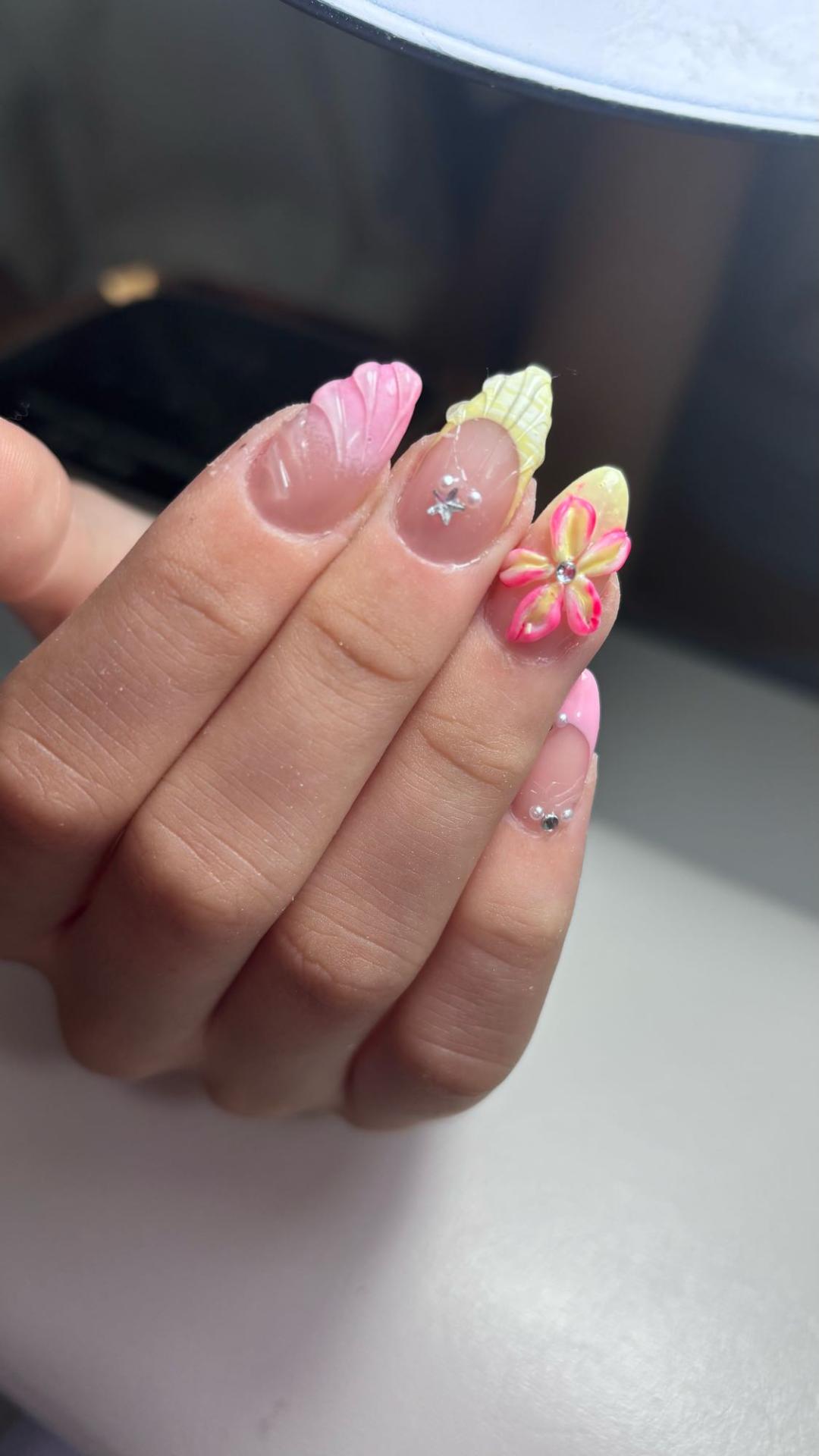 Beauty by Šmizla #sarajevo Nadogradnja noktiju Nadogradnja noktiju tipsama M dužina - senior nail artist