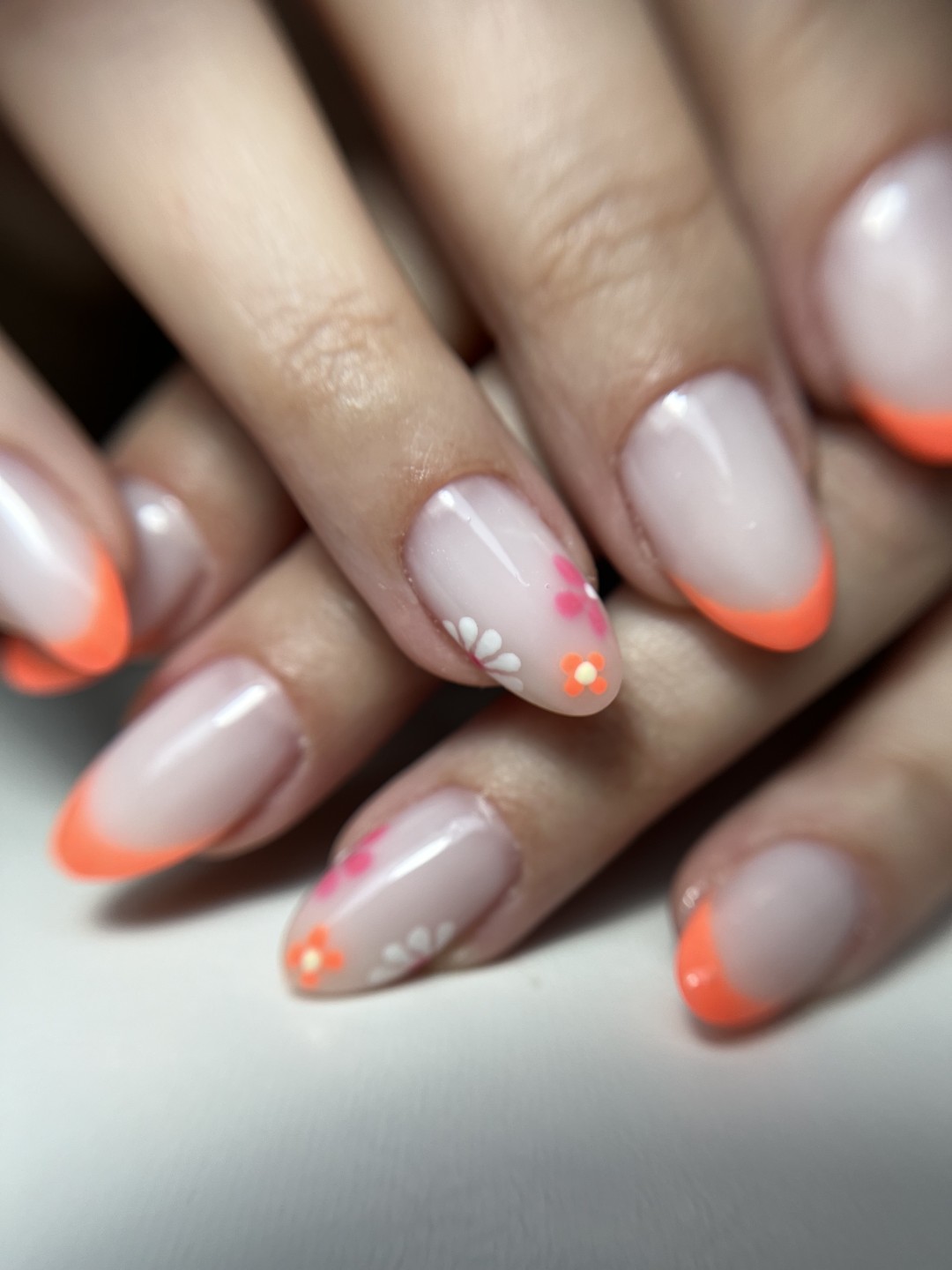 Gel na prirodne nokte - Frizersko - kozmetički salon Una, Sarajevo Ojačavanje noktiju Nokti Ojačavanje noktiju, Sarajevo, Novo Sarajevo - Novi Grad