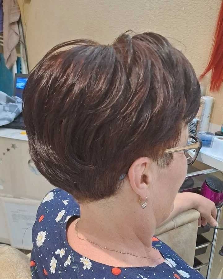 Poezija ljepote #sarajevo Žensko šišanje Žensko šišanje + pranje kose + feniranje - kratka kosa