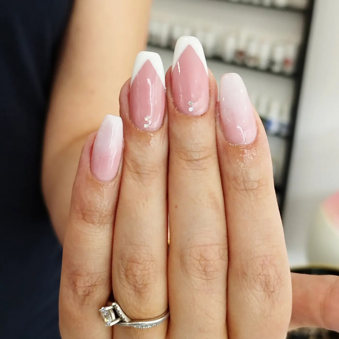 Studio Ela #sarajevo Manikir Rubber baza - geliranje bez turpijanja