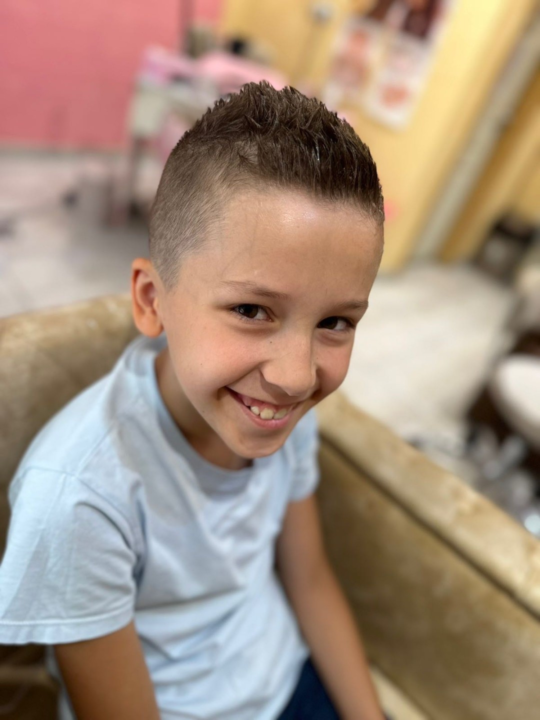 Dječije muško šišanje - Poezija ljepote, Sarajevo Berberin Muški frizeri Berberin, Sarajevo, Novo Sarajevo - Novi Grad