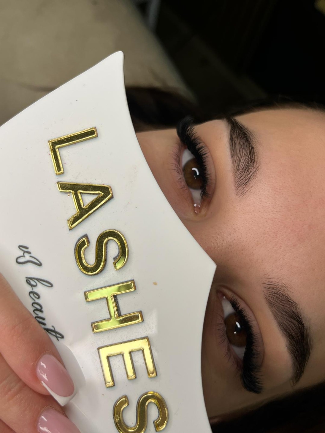 V3 Beauty #sarajevo Nadogradnja trepavica Nadogradnja svilenih trepavica - ruski volumen