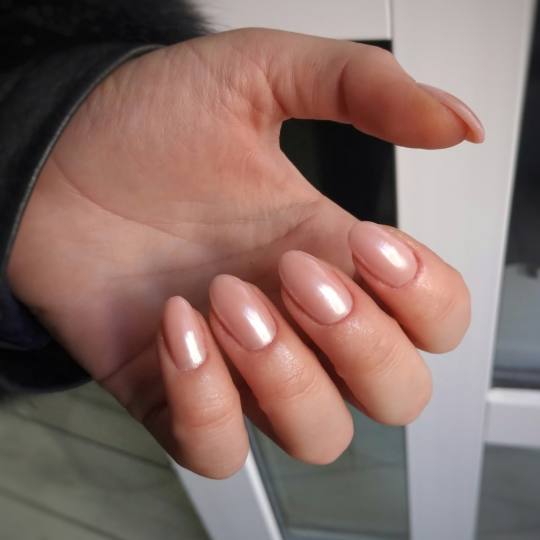 Lovely Em salon & head spa #sarajevo Ojačavanje noktiju Trajni lak/gel/rubber baza - M dužina