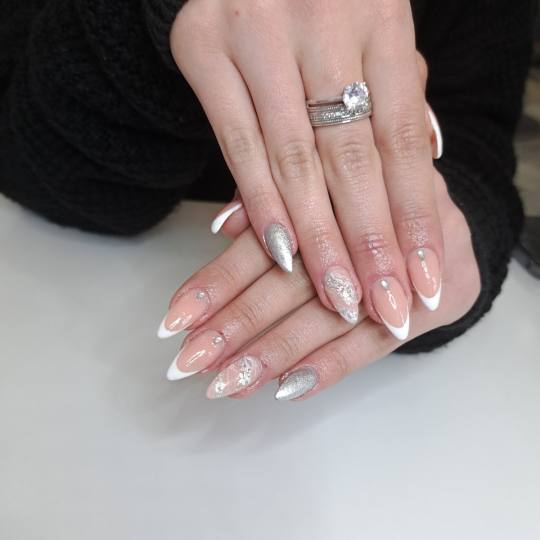 Top #sarajevo Nadogradnja noktiju Nadogradnja noktiju tipsama