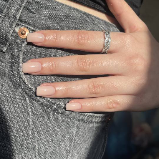 Kuća ljepote Djenna #sarajevo Gel lak Gel na prirodne nokte - ruke korekcija