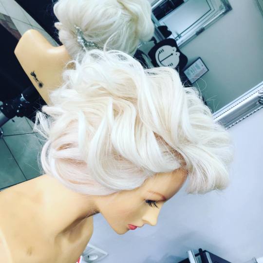 Frisco #sarajevo Svečane i frizure za svadbu Svečana frizura složena - kratka kosa