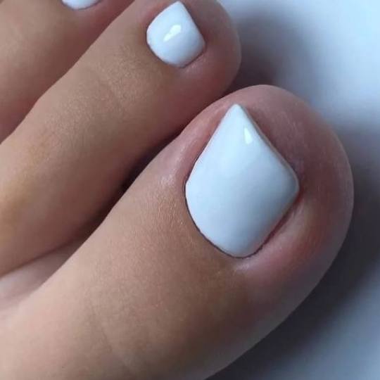 Anny #banjaluka Estetski pedikir Klasičan pedikir