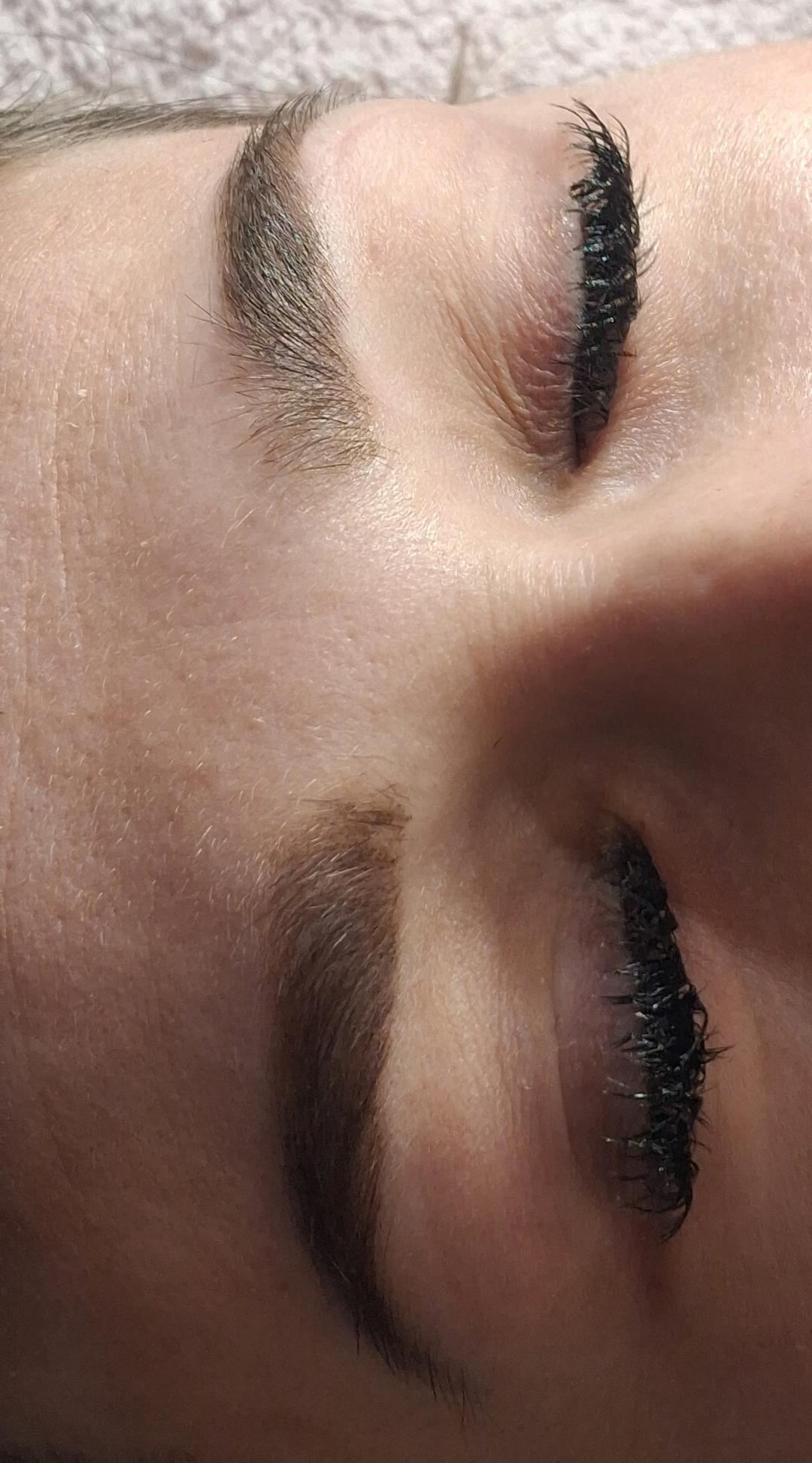 Top #sarajevo Nadogradnja trepavica Nadogradnja trepavica - ruski volumen