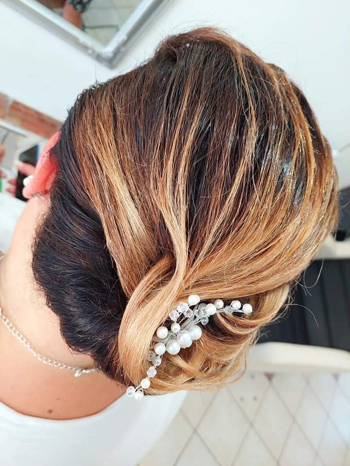 Svečana frizura složena - kratka kosa - Frisco, Sarajevo Svečane i frizure za svadbu Frizerski saloni Svečane i frizure za svadbu, Sarajevo, Centar - Stari Grad