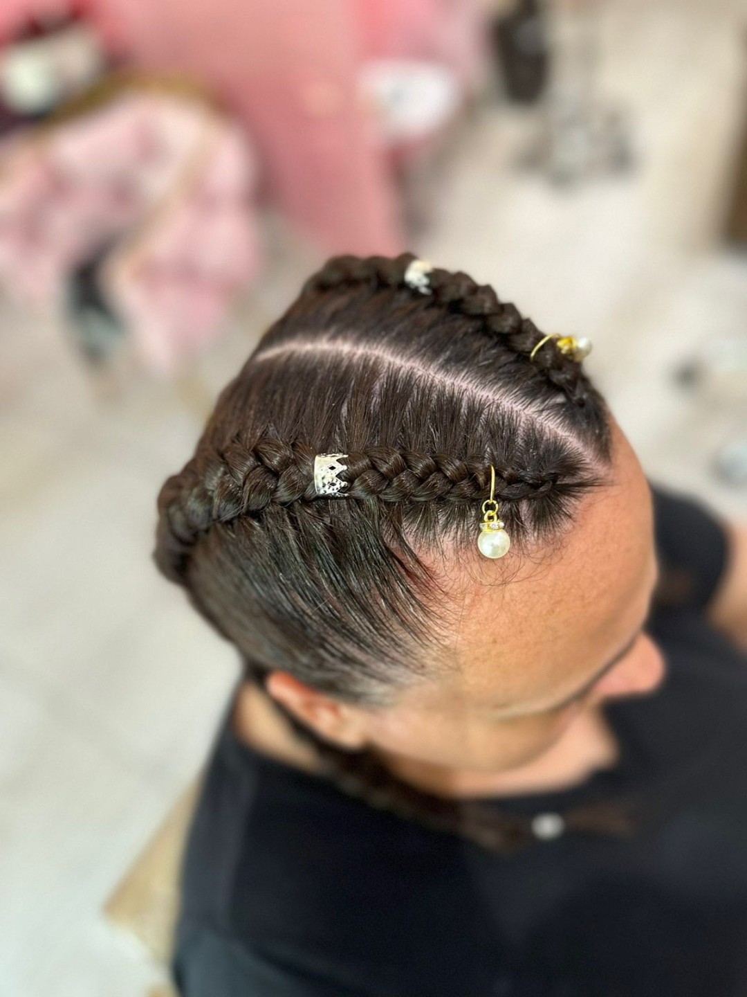 Poezija ljepote #sarajevo Pletenice, kike, punđe Pletenica - jedna