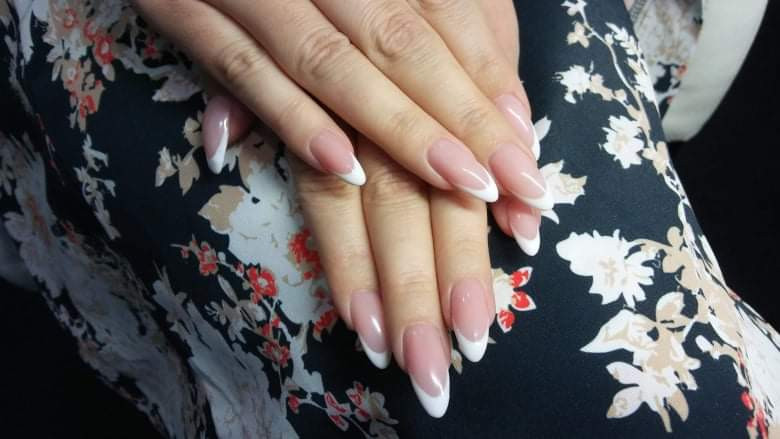 Geliranje prirodnih noktiju - La Vie beauty centar, Sarajevo Ojačavanje noktiju Nokti Ojačavanje noktiju, Sarajevo, Centar - Stari Grad