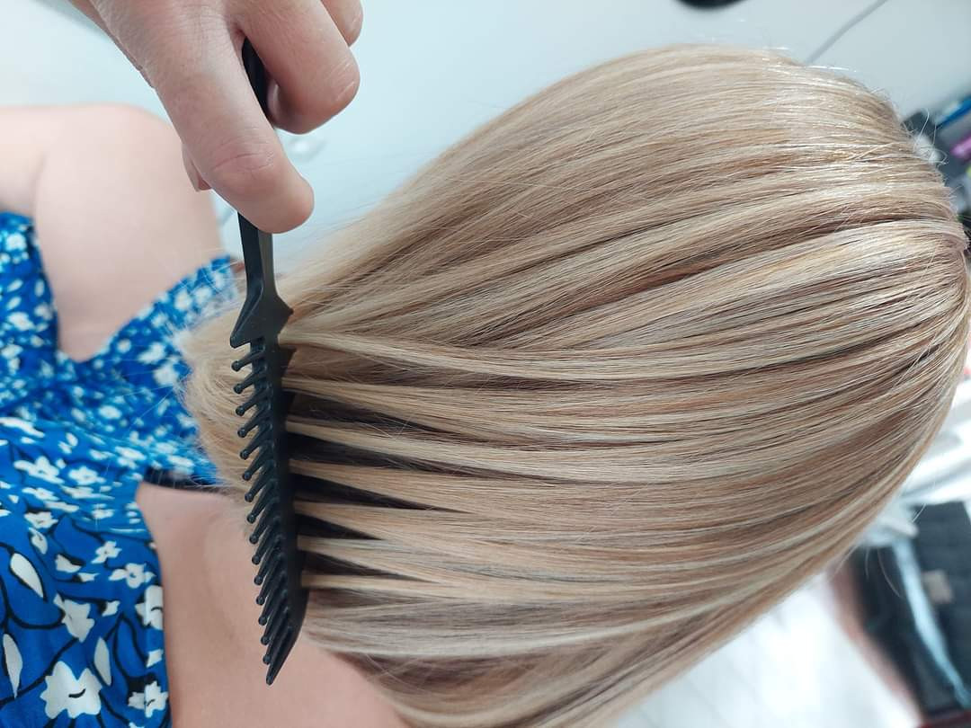 Pramenovi na foliju - kosa srednje dužine - Frisco, Sarajevo Pramenovi Frizerski saloni Pramenovi, Sarajevo, Centar - Stari Grad