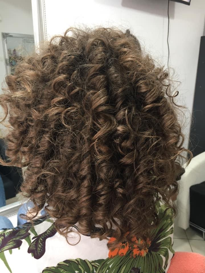 Lokne na figaro - paž / kosa srednje dužine - Frisco, Sarajevo Svečane i frizure za svadbu Frizerski saloni Svečane i frizure za svadbu, Sarajevo, Centar - Stari Grad