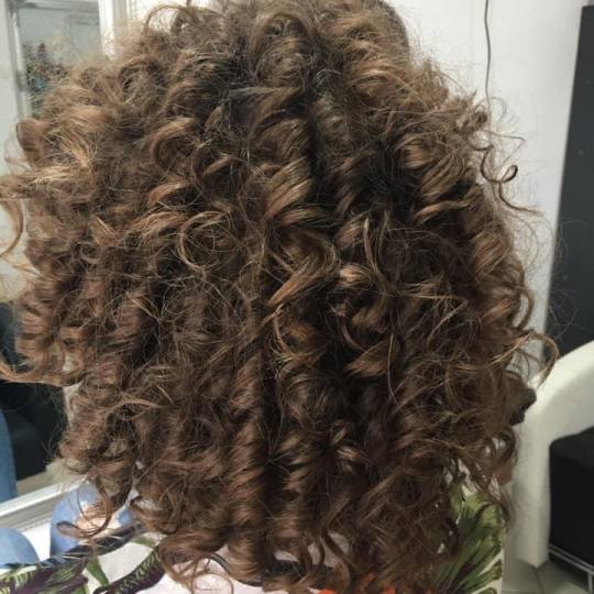 Frisco #sarajevo Svečane i frizure za svadbu Lokne na figaro - paž / kosa srednje dužine