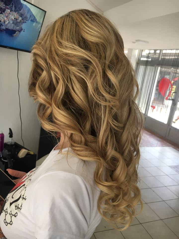 Lokne na figaro - duga kosa - Frisco, Sarajevo Svečane i frizure za svadbu Frizerski saloni Svečane i frizure za svadbu, Sarajevo, Centar - Stari Grad