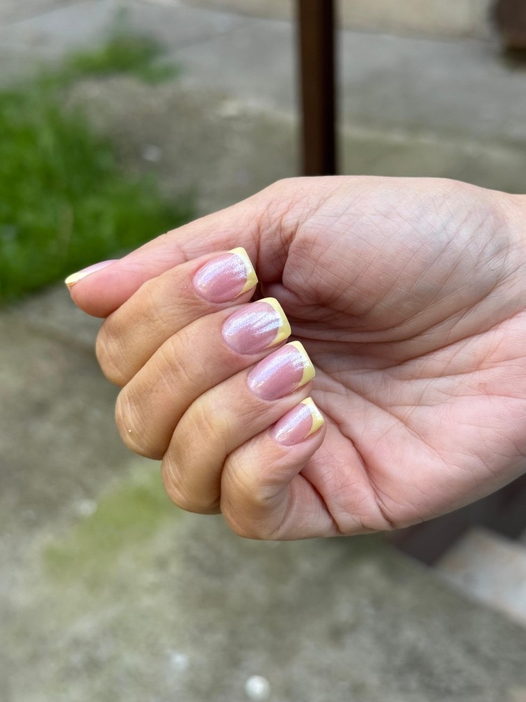 Lovely Em salon & head spa #sarajevo Ojačavanje noktiju Trajni lak/gel/rubber baza - S dužina