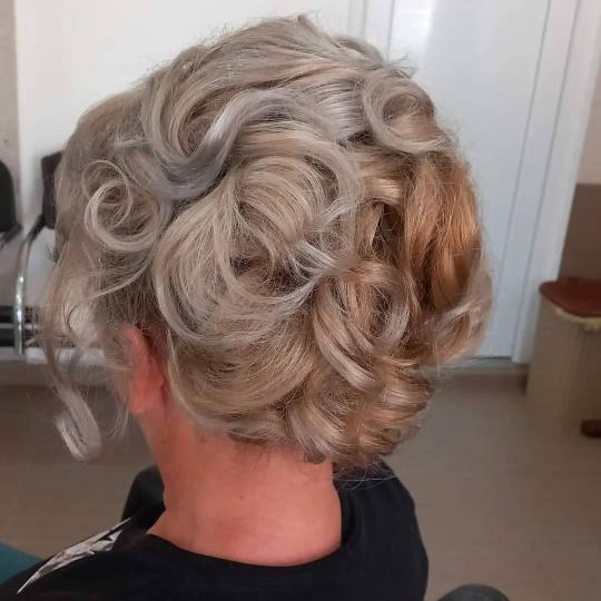 Snježana #sarajevo Svečane i frizure za svadbu Svečana frizura - složena