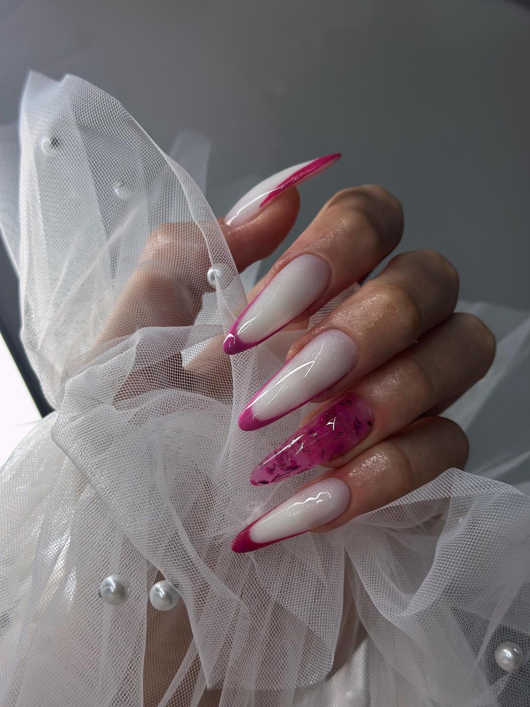 Magic Nails #sarajevo Izlivanje noktiju Izlivanje noktiju gelom - L dužina