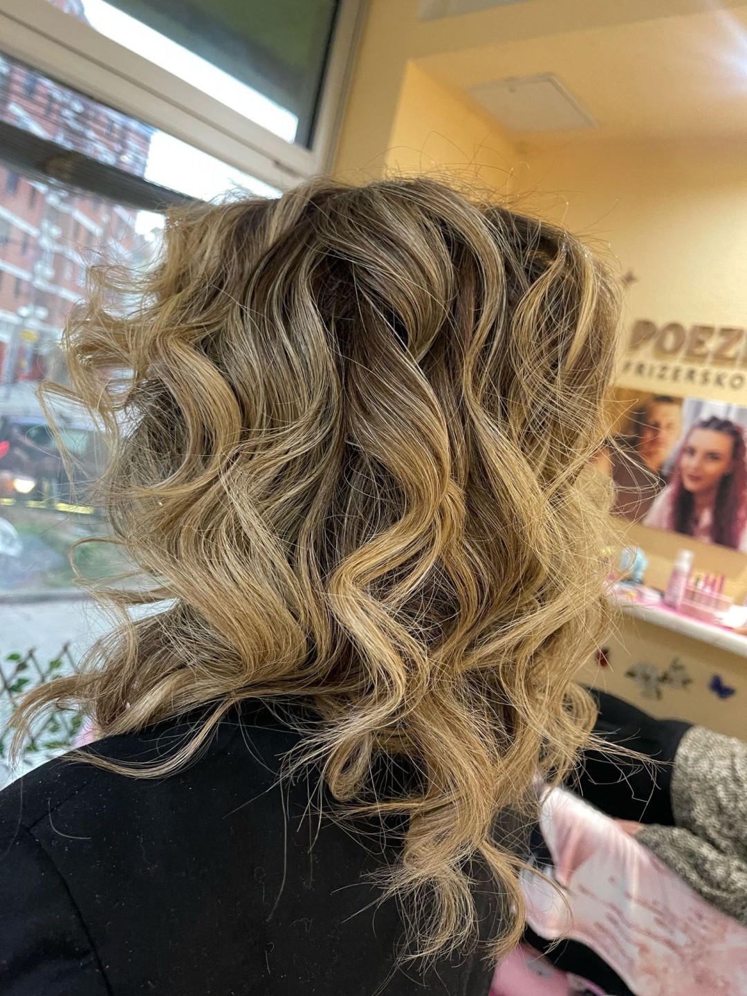 Poezija ljepote #sarajevo Trajna šminka Profesionalno šminkanje + frizura + nokti