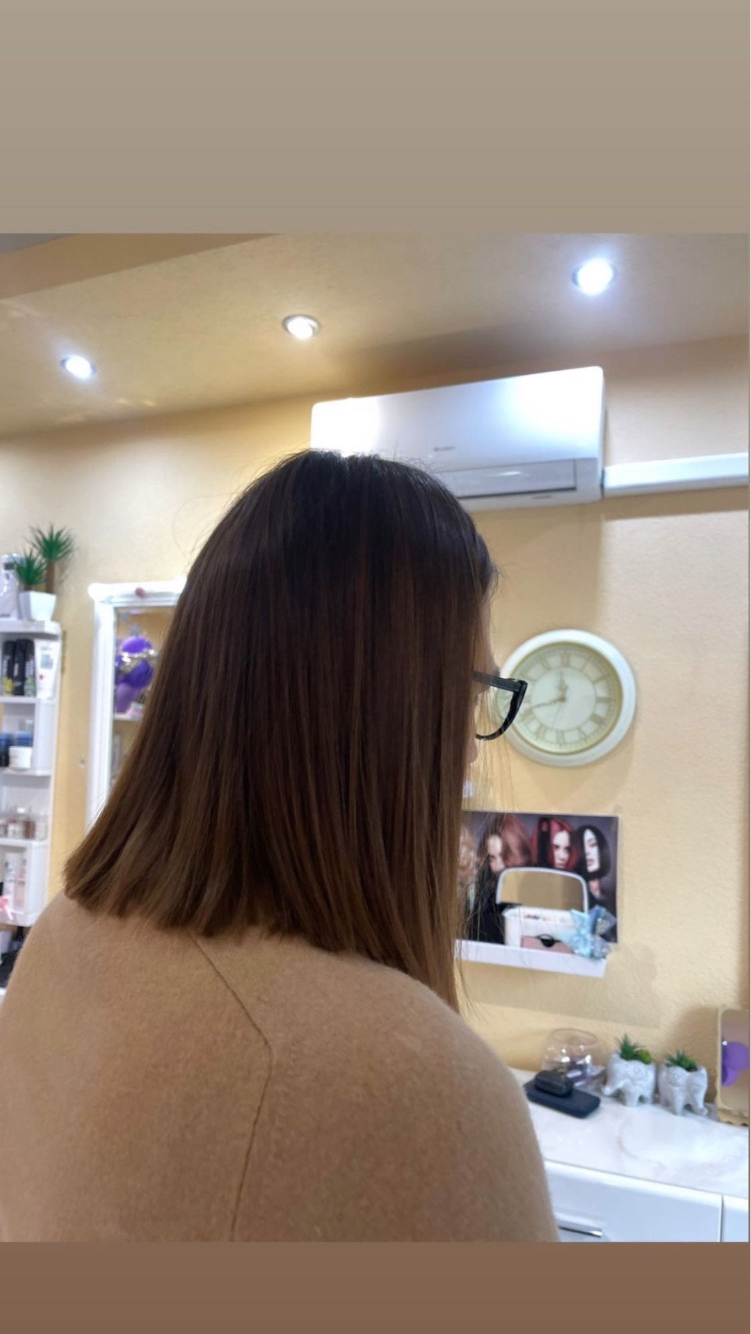 Poezija ljepote #sarajevo Žensko šišanje Žensko šišanje + pranje kose + feniranje - srednje duga kosa