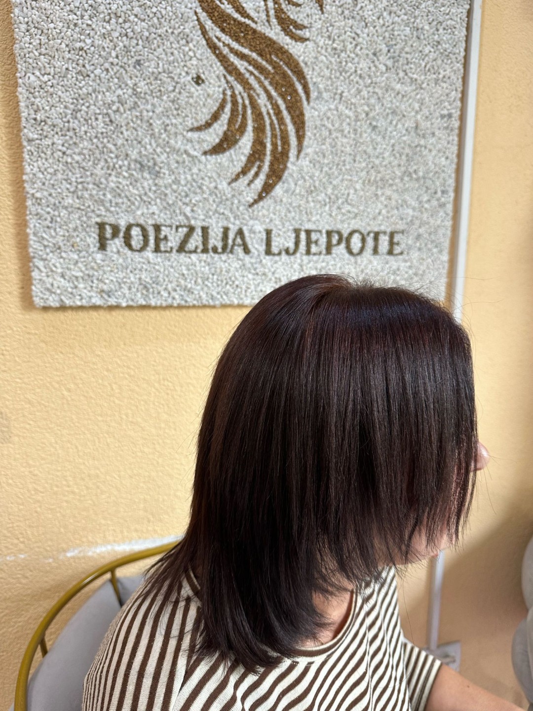 Poezija ljepote #sarajevo Farbanje kose Farbanje izrastka - kosa srednje dužine