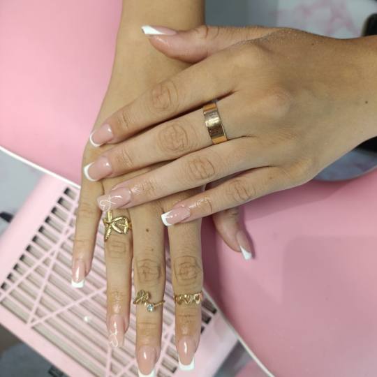 Poezija ljepote #sarajevo Nadogradnja noktiju Nadogradnja noktiju tipsama