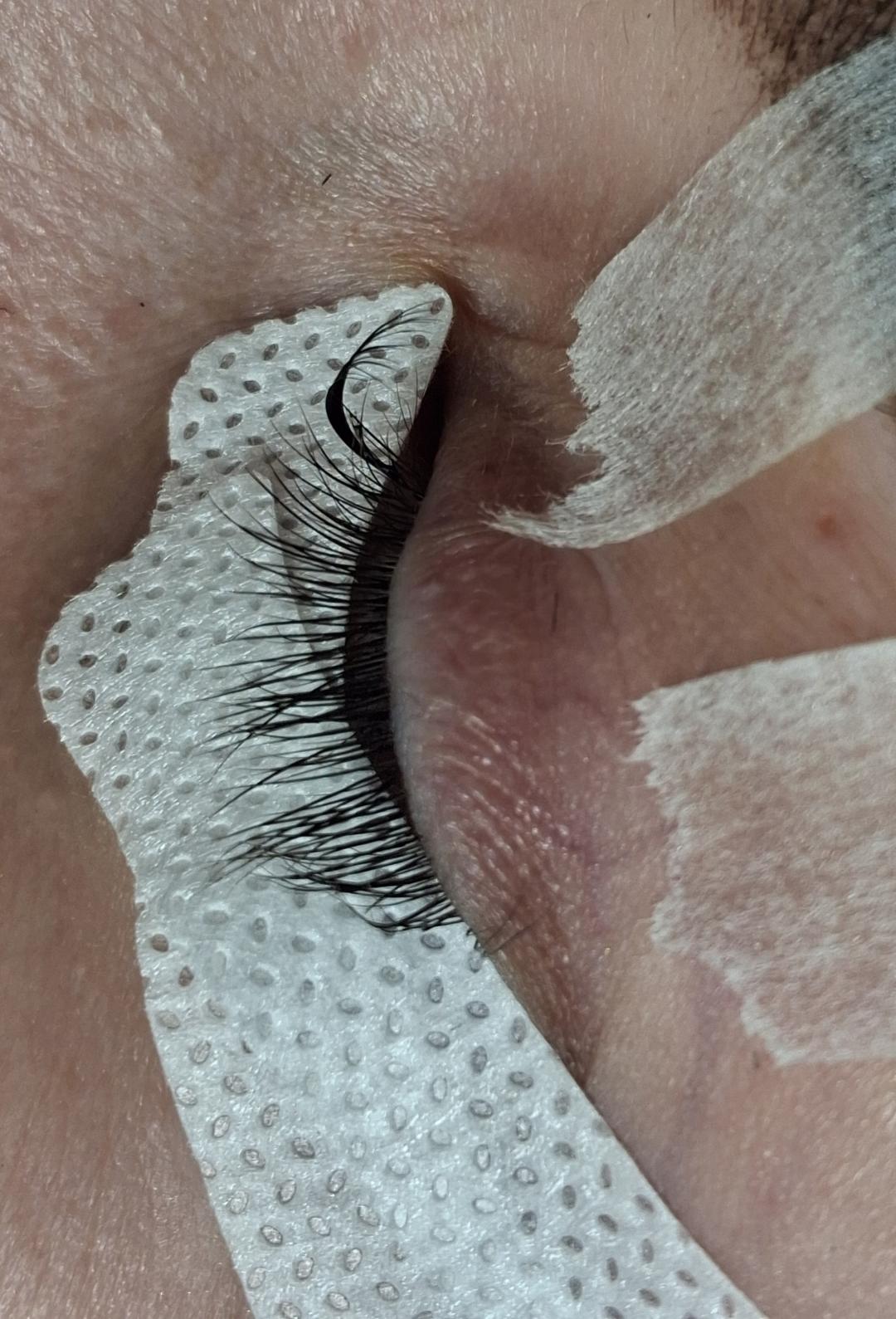 Top #sarajevo Nadogradnja trepavica Nadogradnja trepavica - ruski volumen