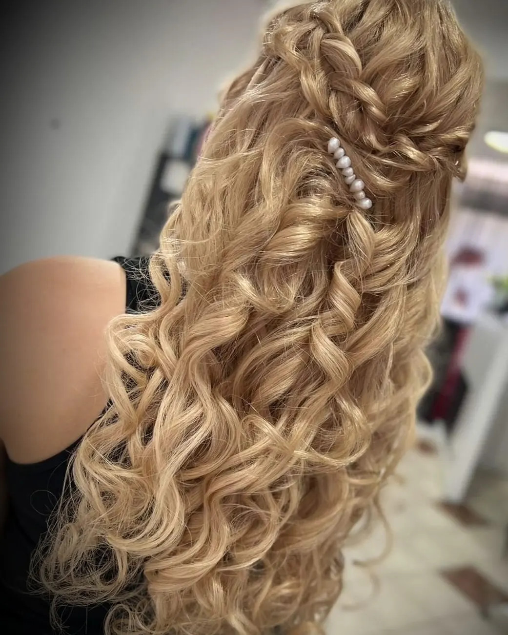 Svečana frizura jednostavna - kratka kosa - Frisco, Sarajevo Svečane i frizure za svadbu Frizerski saloni Svečane i frizure za svadbu, Sarajevo, Centar - Stari Grad