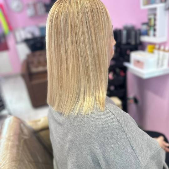 Poezija ljepote #sarajevo Pramenovi pramenovi sisanne preliv - kosa srednje dužine