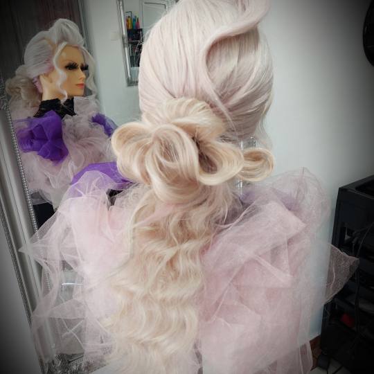 Frisco #sarajevo Svečane i frizure za svadbu Svečana frizura složena - kratka kosa